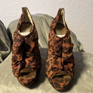 Chinese Laundry Ladies Sz 7.5 Leopard Print Sheer Fabric 5”Stiletto Heel PeepToe